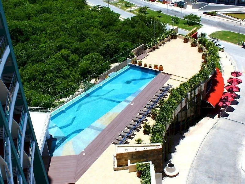 Hotel Krystal Urban Cancun & Beach Club