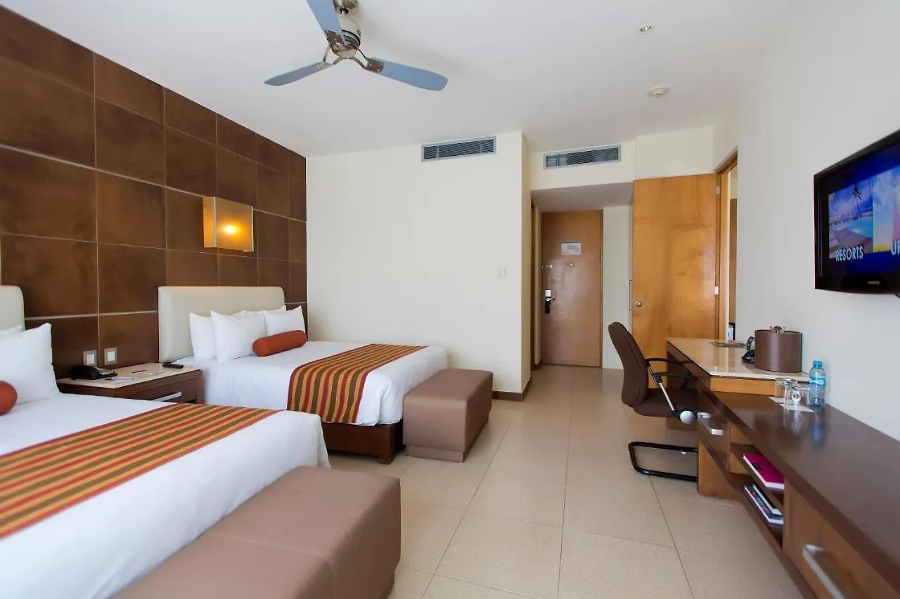 Krystal Urban Cancun & Beach Club Mexiko