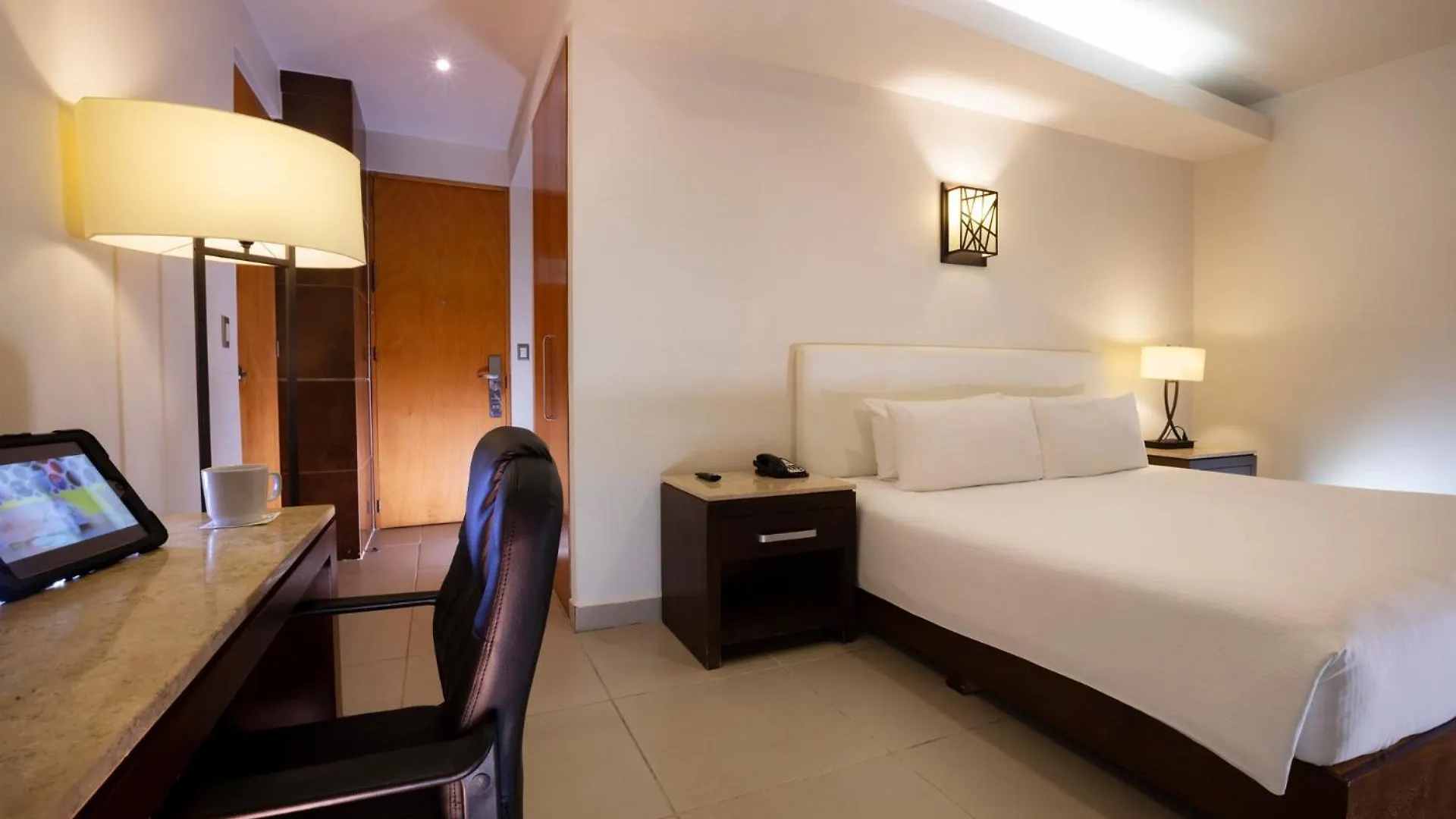 Hotel Krystal Urban Cancun & Beach Club