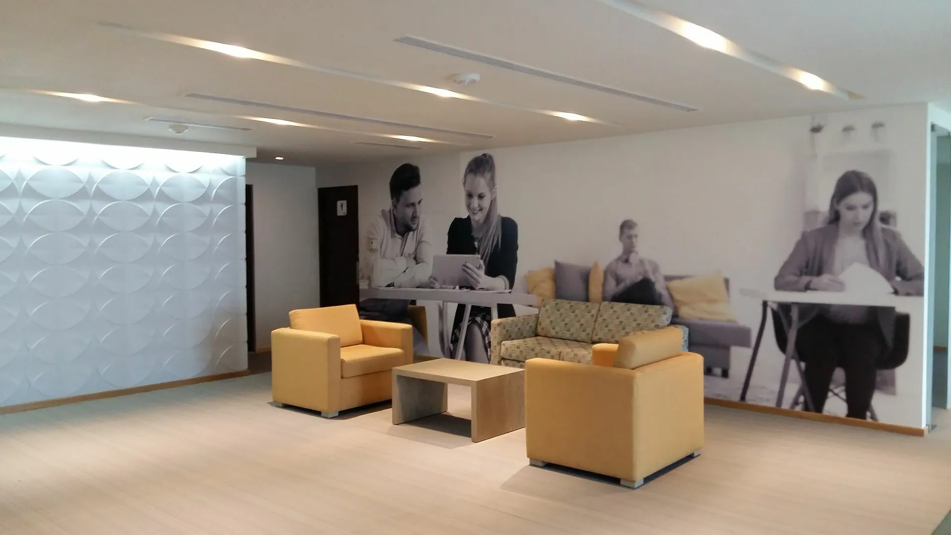 Krystal Urban Cancun & Beach Club Hotel